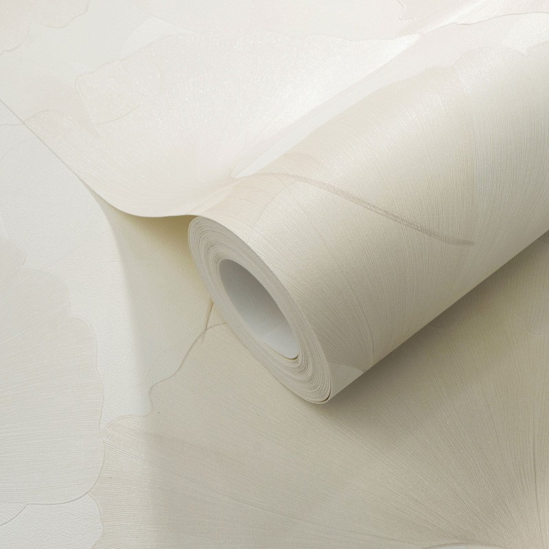 Fotografía en detalle de Papel pintado HOJAS GINKGO CREMA PERLADO Y BLANCO de Servicat Pinturas